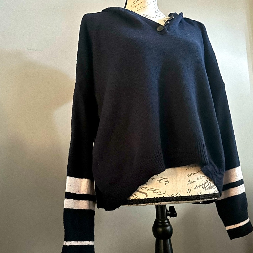AE hoodie sweater